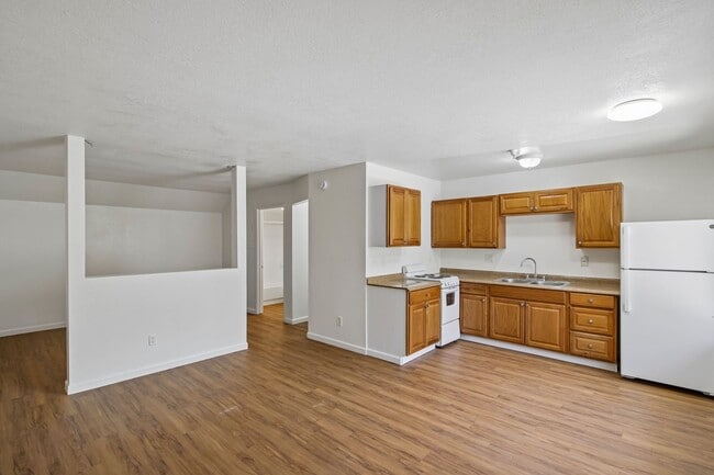 Photo - Monte Vista Commons