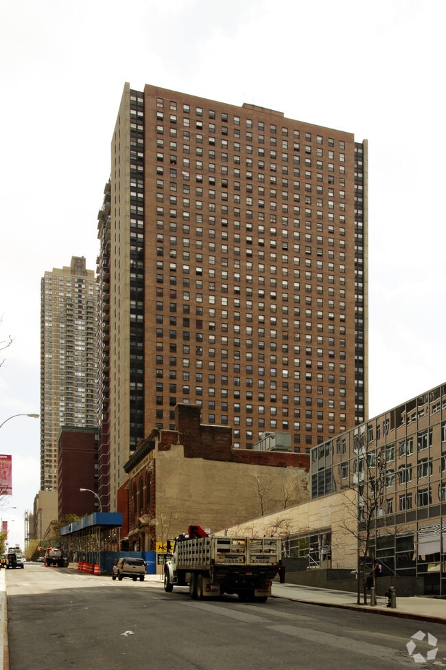 515 W 59TH St Apartments New York, NY