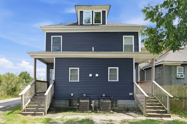 31 Dana Ave
