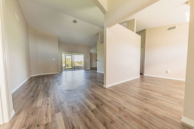 Photo - 541 Drayton Rd