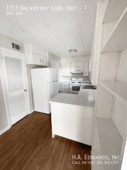 Building Photo - 1717 Hackberry Ln Unit 7