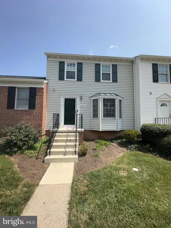 Building Photo - 207 Fairfield Dr