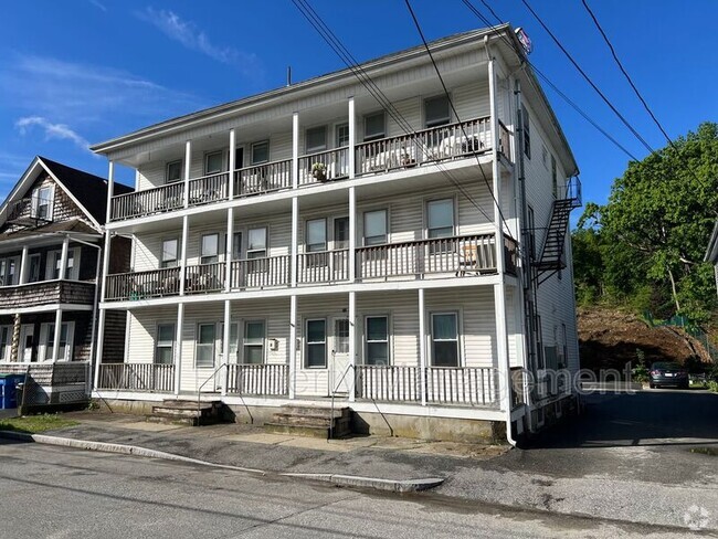 Building Photo - 70 Bouvier Ave Unit 1R Rental