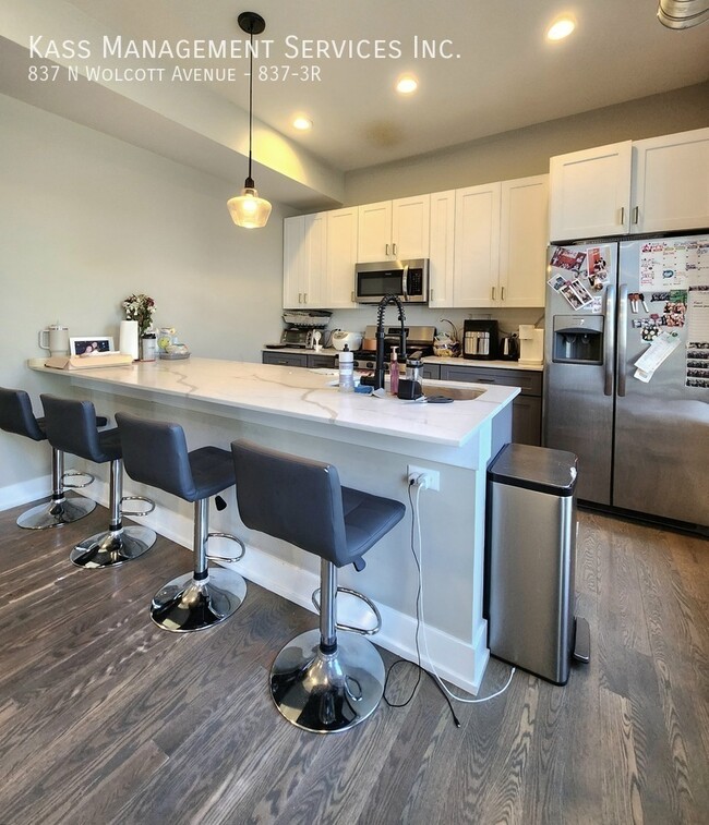 Building Photo - 837 N Wolcott Ave Unit 837-3R