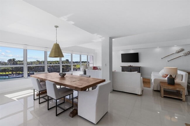 Photo - 9102 W Bay Harbor Dr Unit 5D