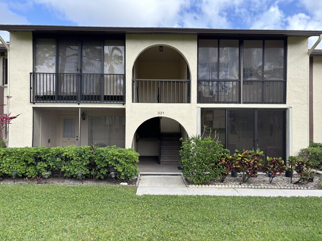 Photo - 331 Knotty Pine Cir Unidad B-2