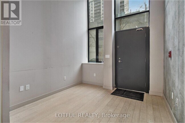 Photo - 334 Gloucester St