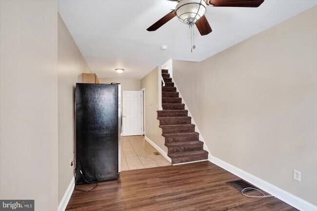 Photo - 2010 E Boston St