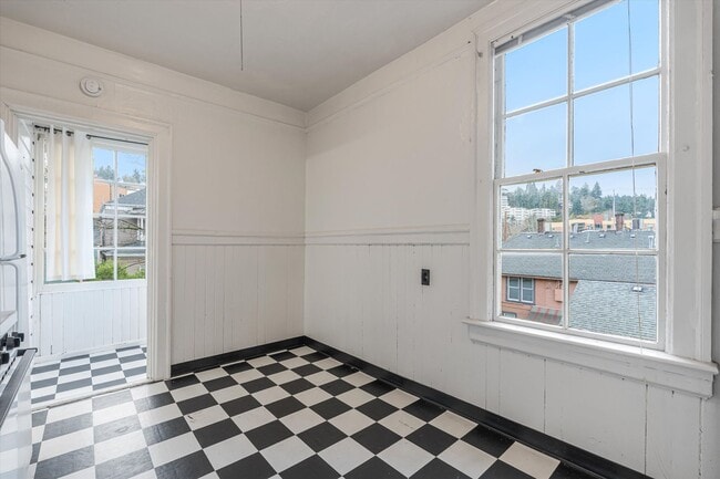 Photo - Cozy Studio Available Today in Goose Hollow! Unit 1518C