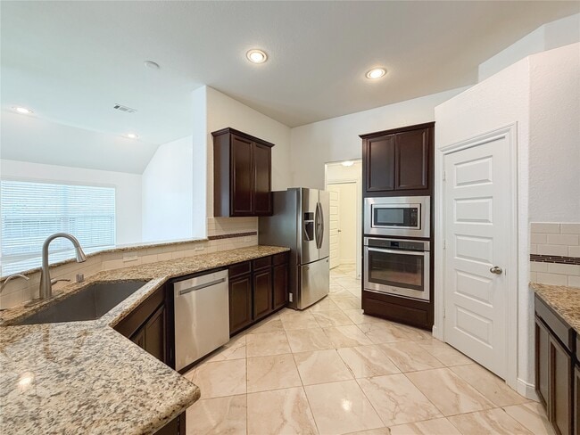 Photo - 18126 Golden Falls Ln