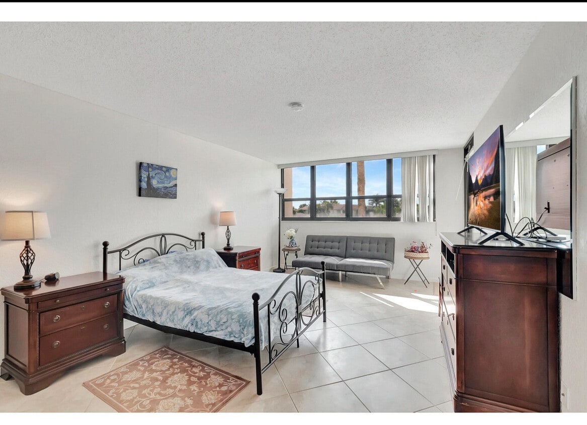 Photo - 800 Jeffery St (Boca Raton, FL)