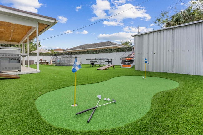 Photo - 2128 Dock St