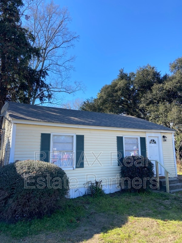 Photo - 124 Stevens St
