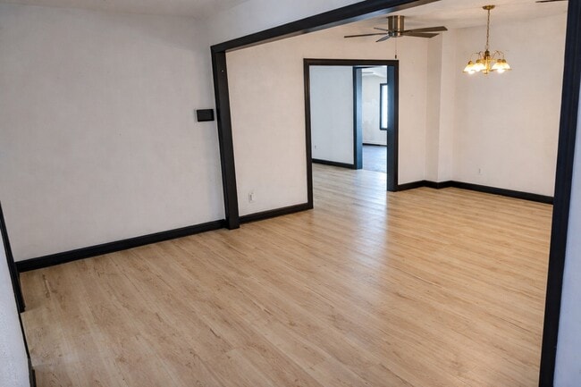 Building Photo - 5315 Bayway Dr