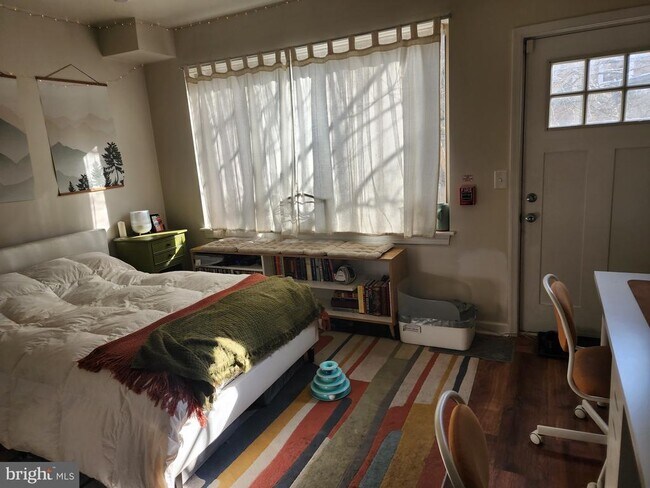 Photo - 1624 Fontain St