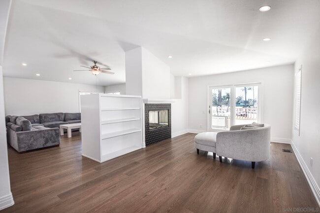 Photo - 741 Guadalupe Ave