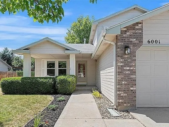 Building Photo - 6001 S Sweet Gum Way Rental