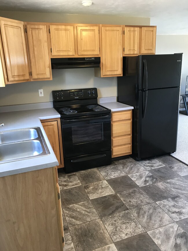 Building Photo - 139 W Main St Unit A6