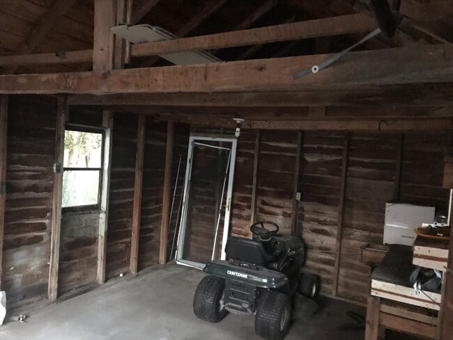 Photo - 566 E Sebewaing St