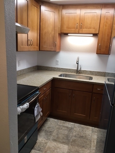 Photo - 13400 SW Berthold Ave
