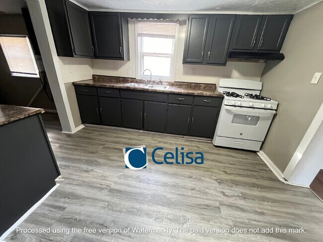 Photo - 2715 Waynedale Blvd