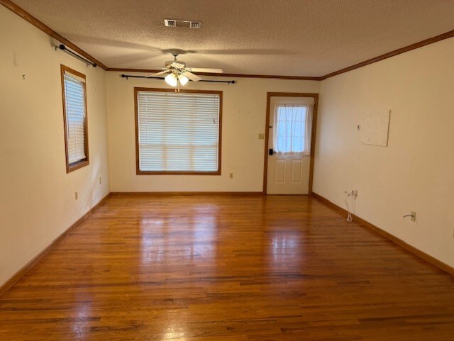 Photo - 1814 W Pine St