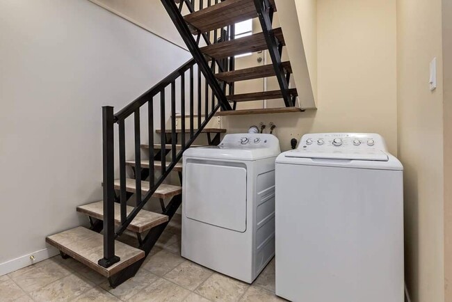 Photo - Thompson Court