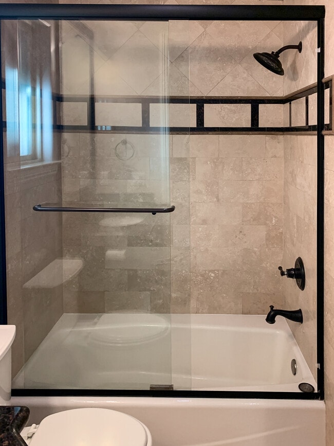 Photo - 2220 Vanderbilt Ln