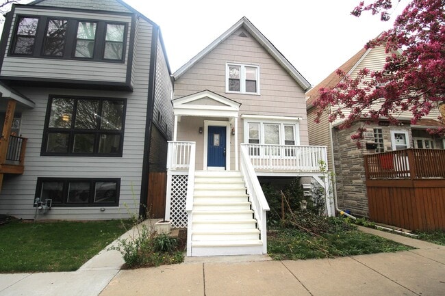 Photo - 3723 N Whipple St Unit 1