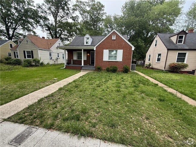 Building Photo - 3011 Napoleon St Rental