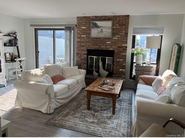 Photo - 50 Hubbard Ln Unit 14