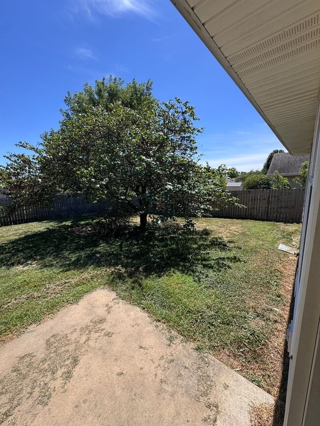 Photo - 508 N Douglas Dr