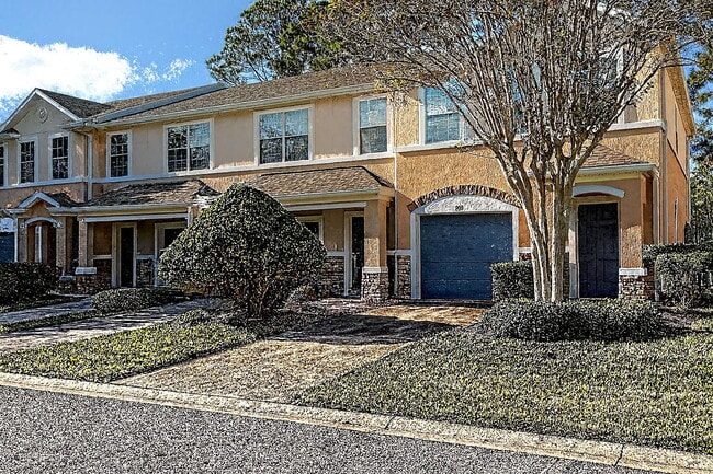 Building Photo - Stunning 3 Bedroom Townhome in Cambridge at Oakleaf Plantation