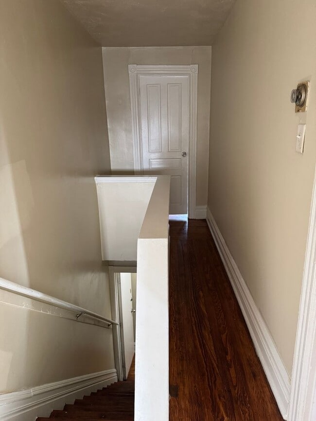 Photo - 718-718 Washington St Unidad 718 W Washington - Apt 3