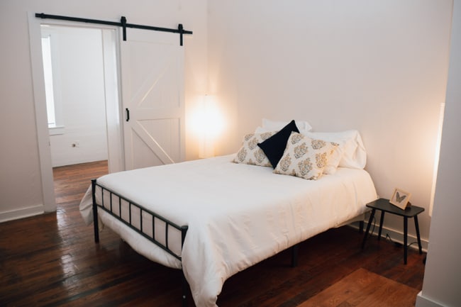 Photo - 354 Charles St