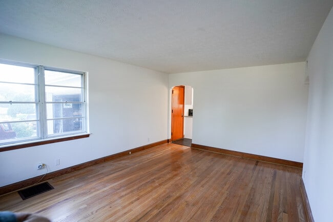 Photo - 43 Hilltop Rd