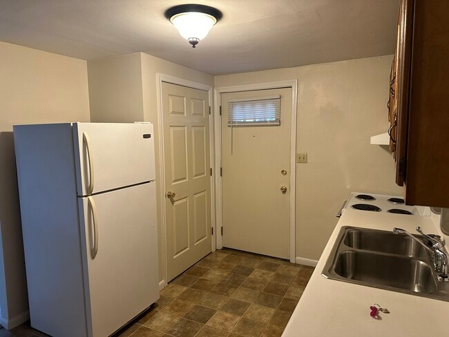 Building Photo - 246 W Main St Unit 246  A