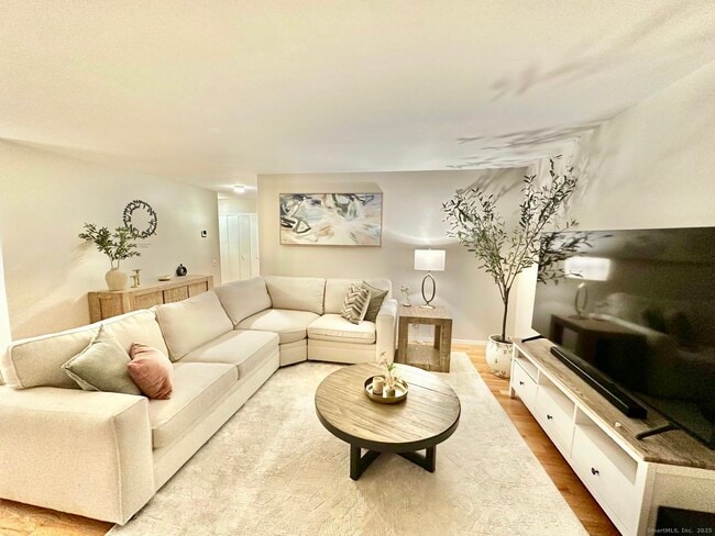 Photo - 13 Keeler Close Unit #13