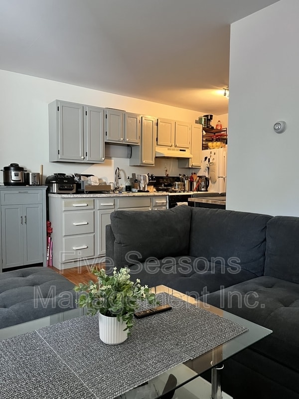 Photo - 358-360-360 N Winooski Ave