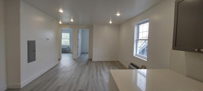 Photo - 273 Oak St Unidad 302