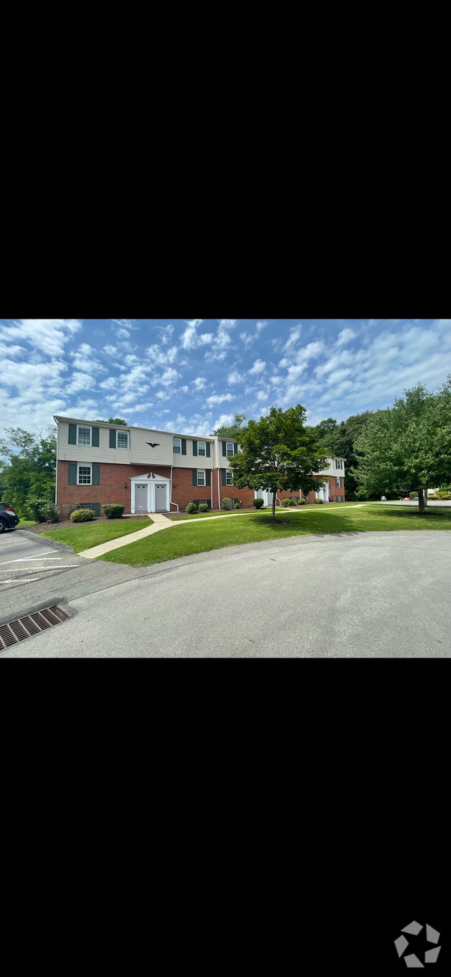 Building Photo - 329 Bellford Ct Rental
