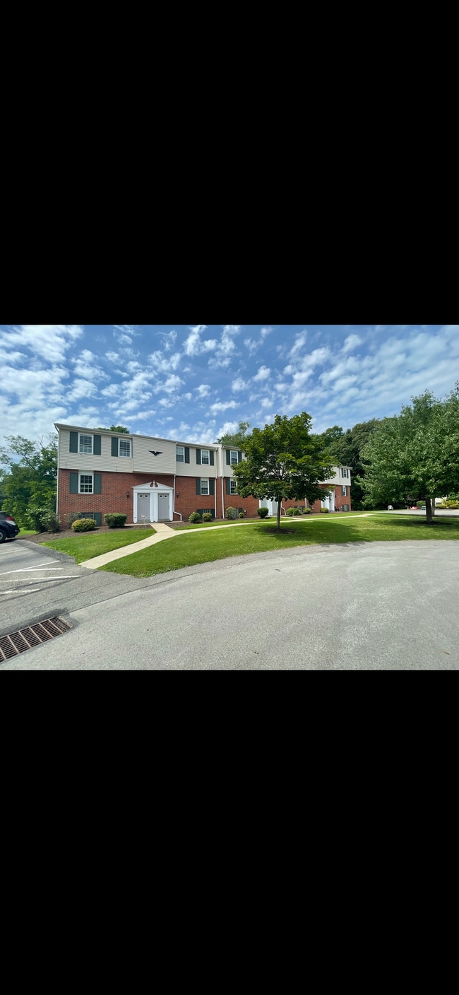 Photo - 329 Bellford Ct Townhome