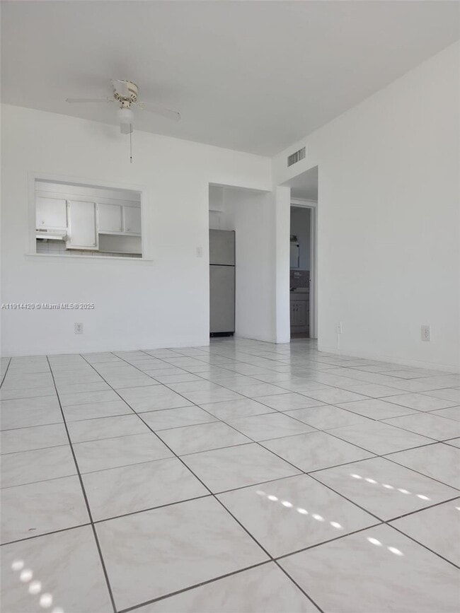 Photo - 1610 Liberty St Unit 9