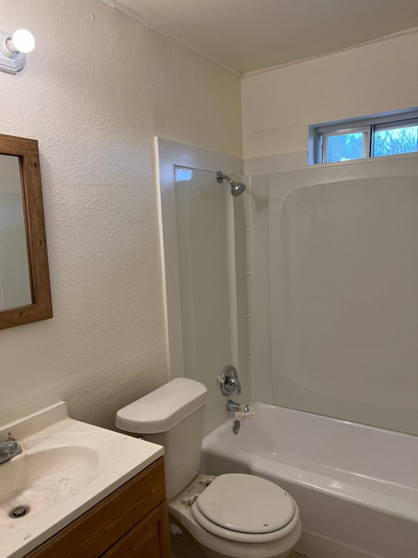 Photo - 2074 Springvale Dr