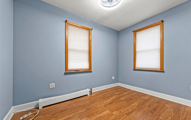 Photo - 244-39 89th Ave