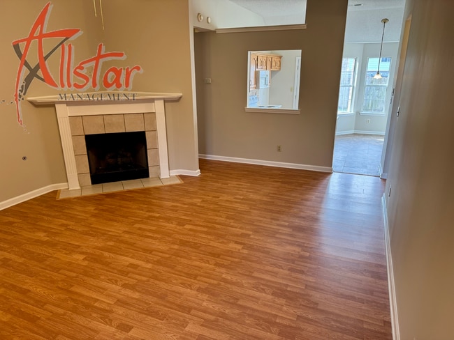 Photo - 8289 Clubview Dr