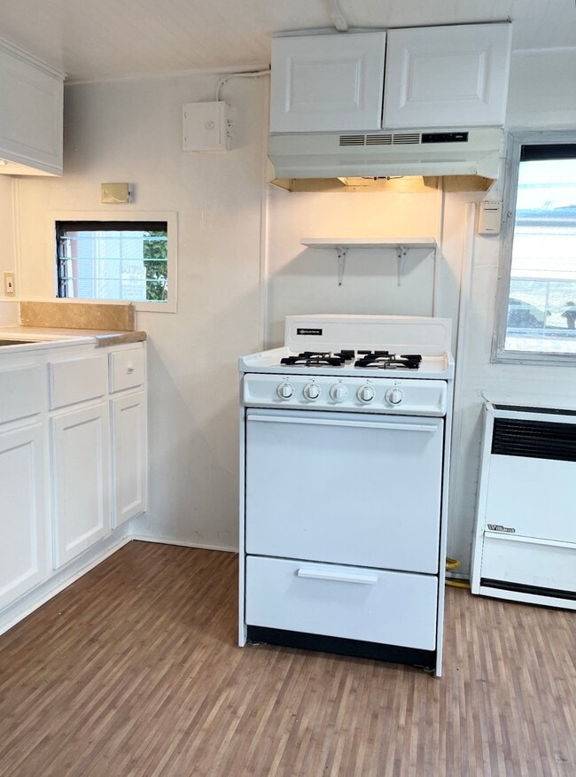 Photo - 15012 Lemoli Ave