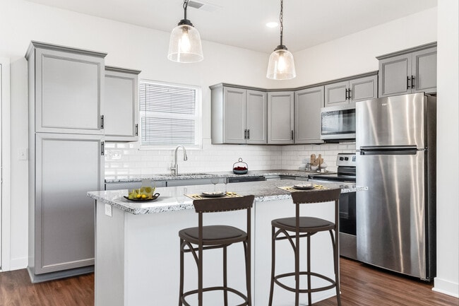 Photo - 4315 Holly St