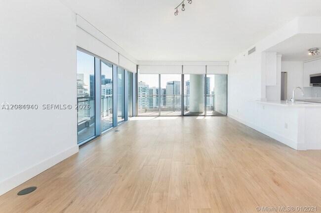 Photo - 90 SW 3rd St Unit 4004