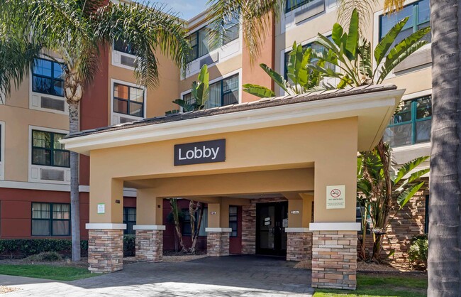 Furnished Studio-Orange County - Katella Ave.